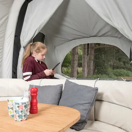 Οργανωμένο κάμπινγκ Opus Camper Portugal Βίλα Νόβα ντε Γκάια